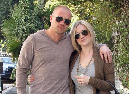 Kyle Jacobs and Kellie Pickler. Photo: Stefan/Silvano/Flynetpictures.com