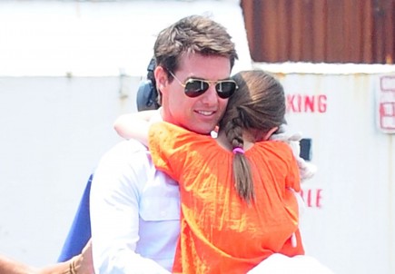 Tom Cruise and Suri. Photo: Marquez/FAMEFLYNET PICTURES