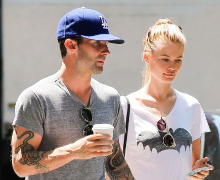celebrity couples, Adam Levine, Behati Prinsloo